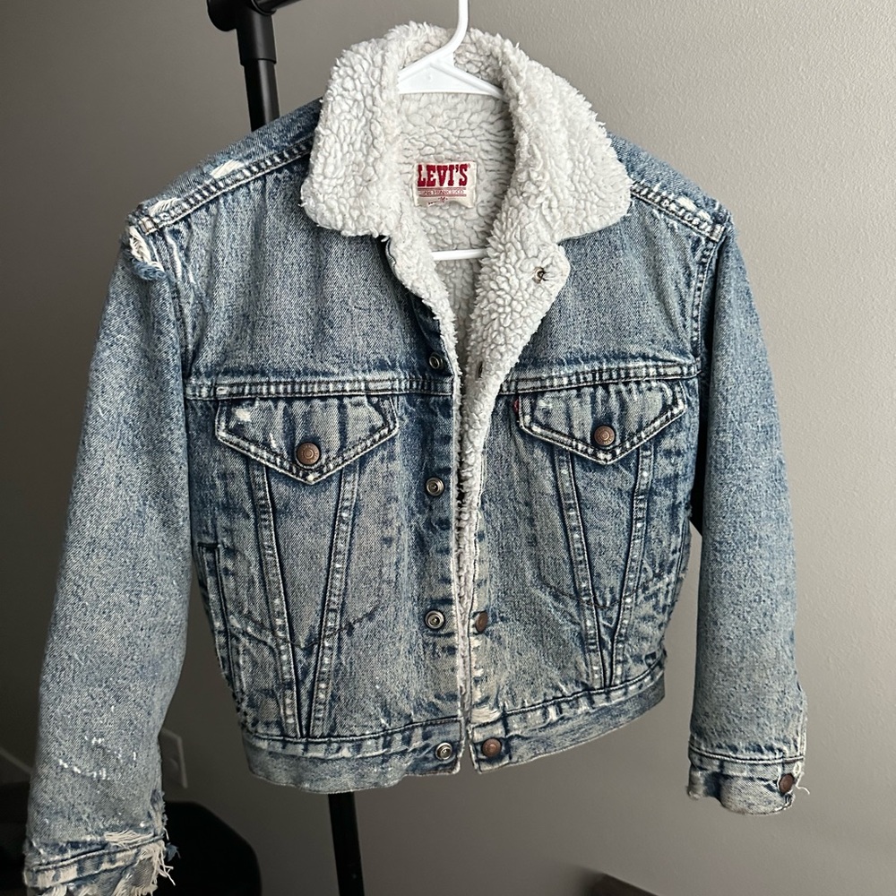 VINTAGE 1980s Levi’s Denim Jacket with Sherpa lining (57528) made in USA
